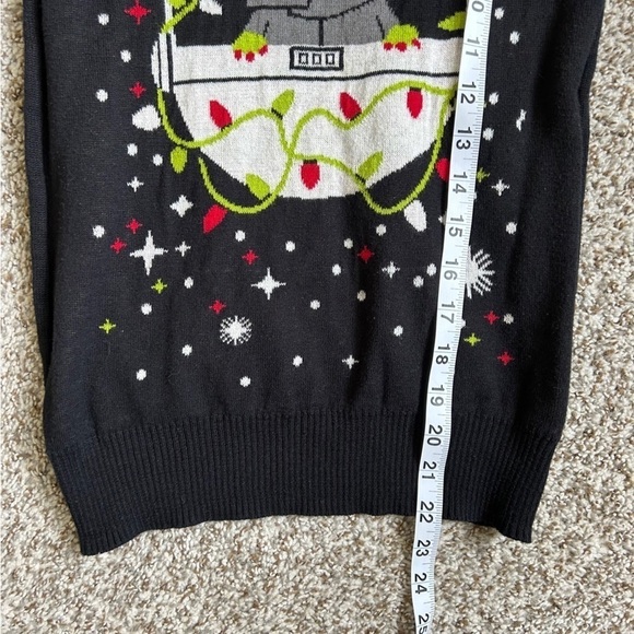 🦋 Star Wars Baby Yoda Grogu Holiday Christmas Winter Sweater XS Mandalorian - Picture 6 of 7